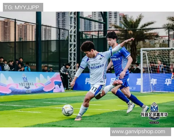 提升足球左脚技巧的有效训练方法与练习建议分享